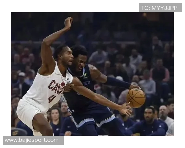 米切尔全场最高30分助球队锁定胜局末节狂砍14分展现绝对统治力 米切尔全场最高30分助球队锁定胜局末节狂砍14分展现绝对统治力