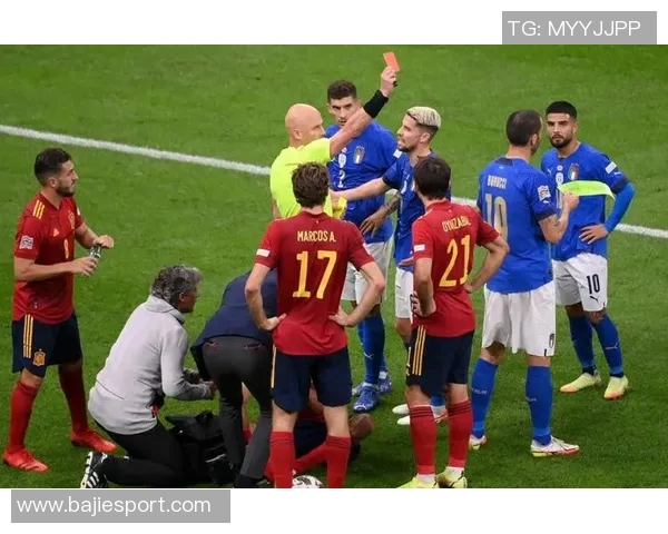 尼斯球员与球迷发生激烈冲突体育总监莫里斯遭殴打事件回顾 尼斯球员与球迷发生激烈冲突体育总监莫里斯遭殴打事件回顾